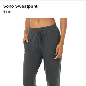ALO Yoga soho sweatpants joggers NWT